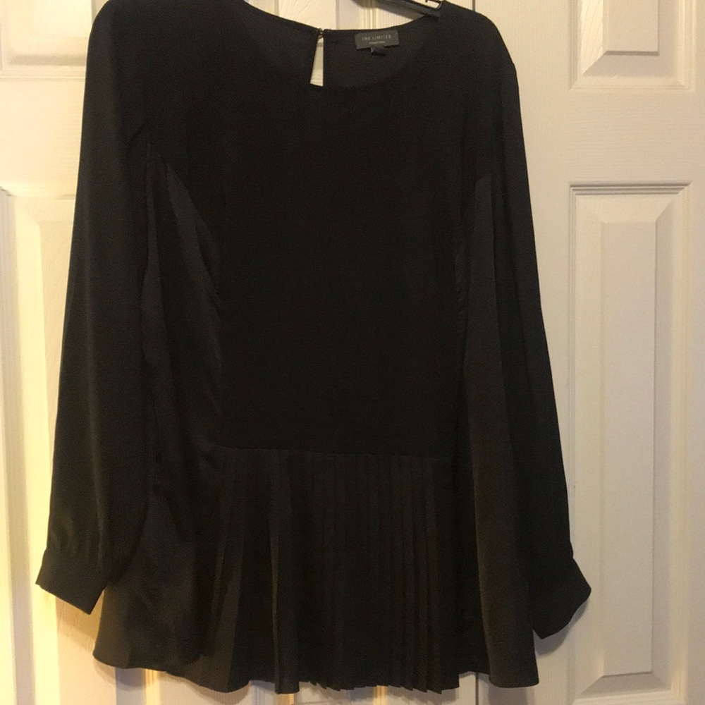 Beautiful black top The Limited Collection size 0X